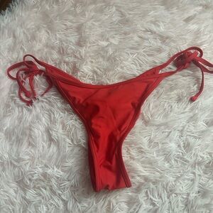💕 red scrunch butt bikini bottom